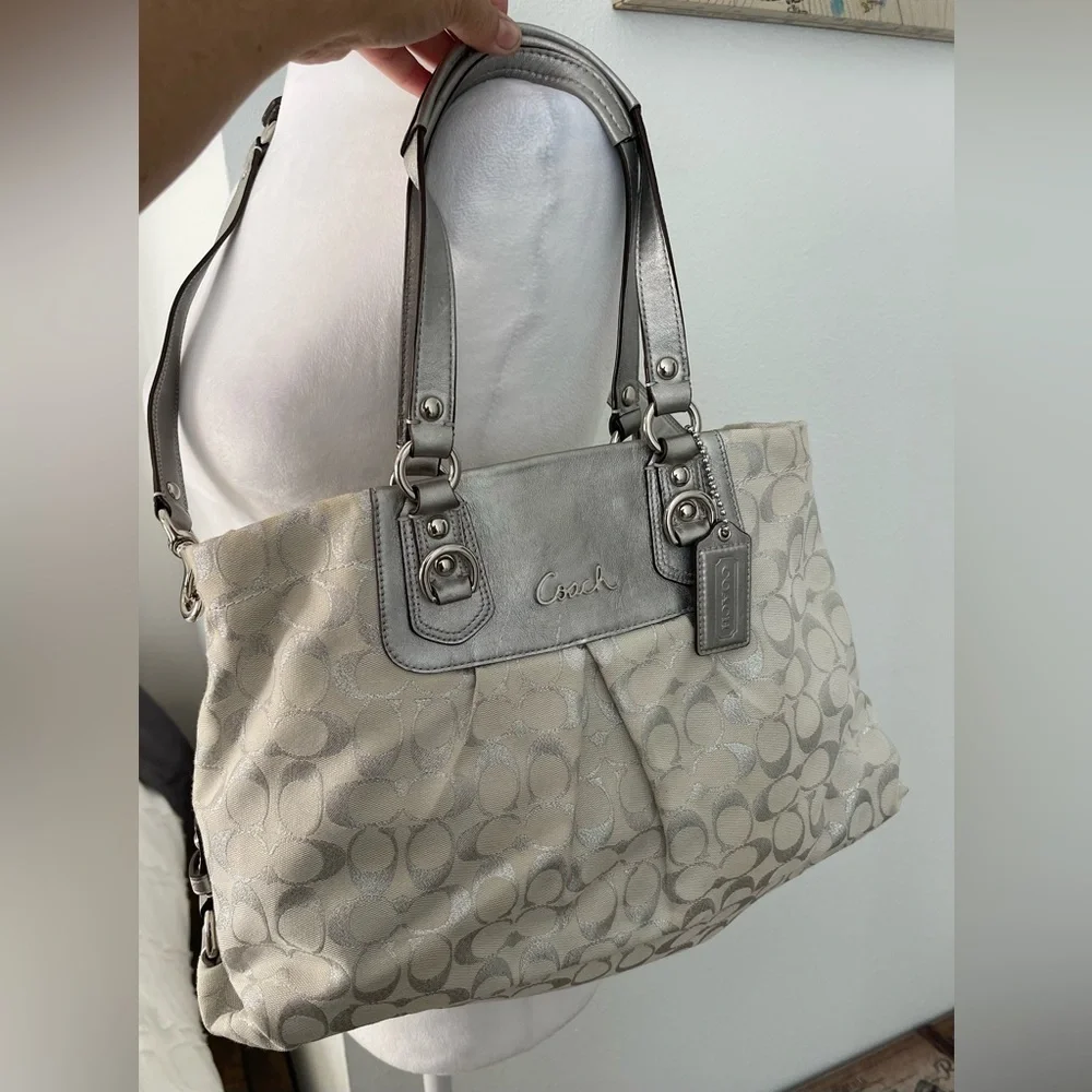 Coach Ashley Signature "C" Shoulder Satchel Purse Silver Metallic Vintage - Picture 16 of 16